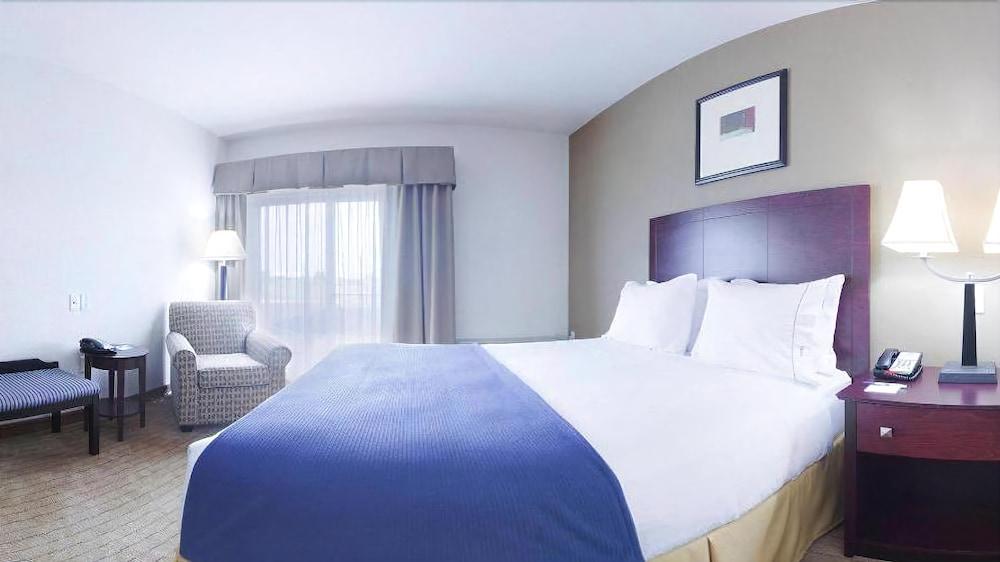 Holiday Inn Express Hotel & Suites Antigo By Ihg Extérieur photo