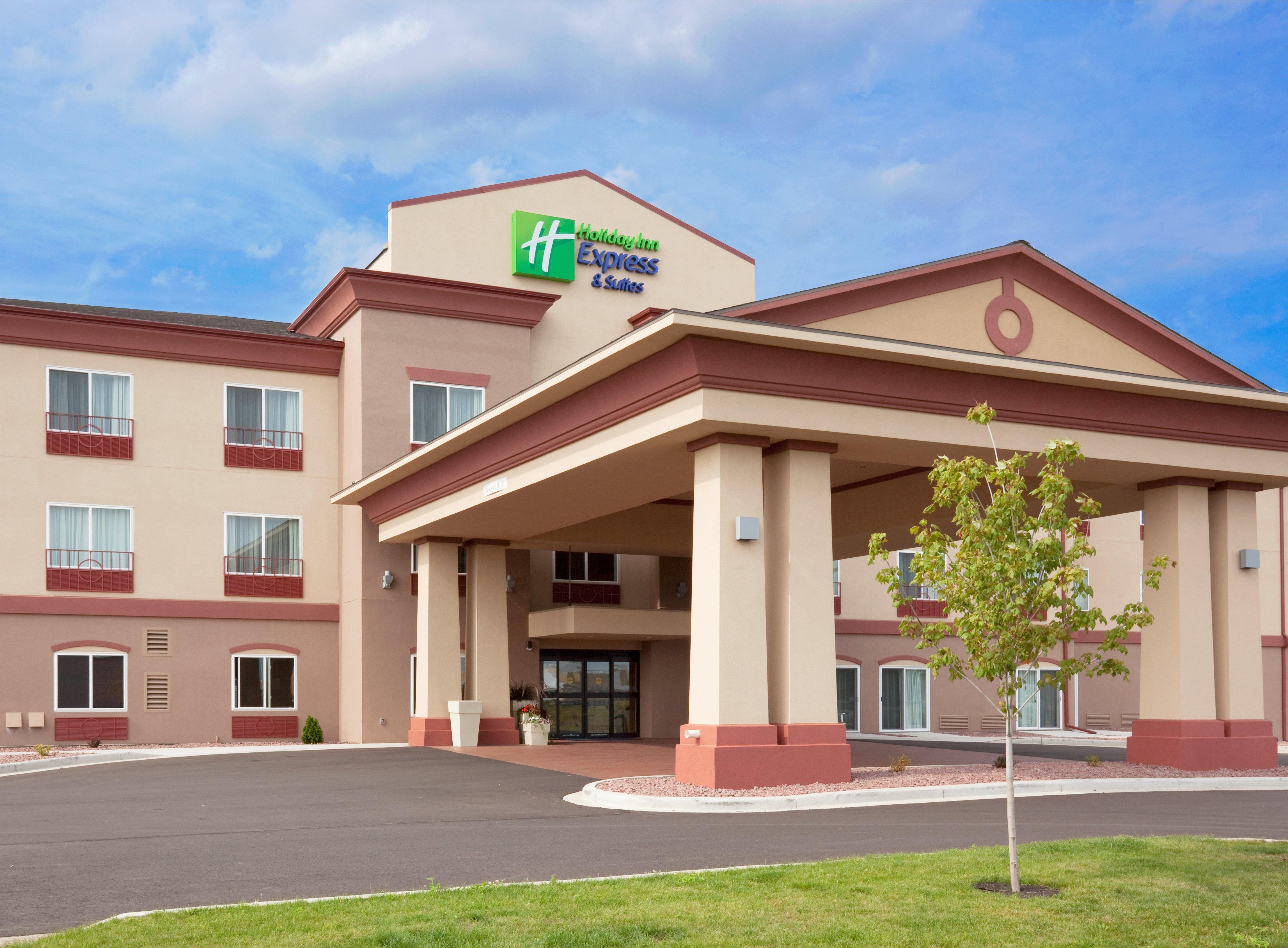 Holiday Inn Express Hotel & Suites Antigo By Ihg Extérieur photo