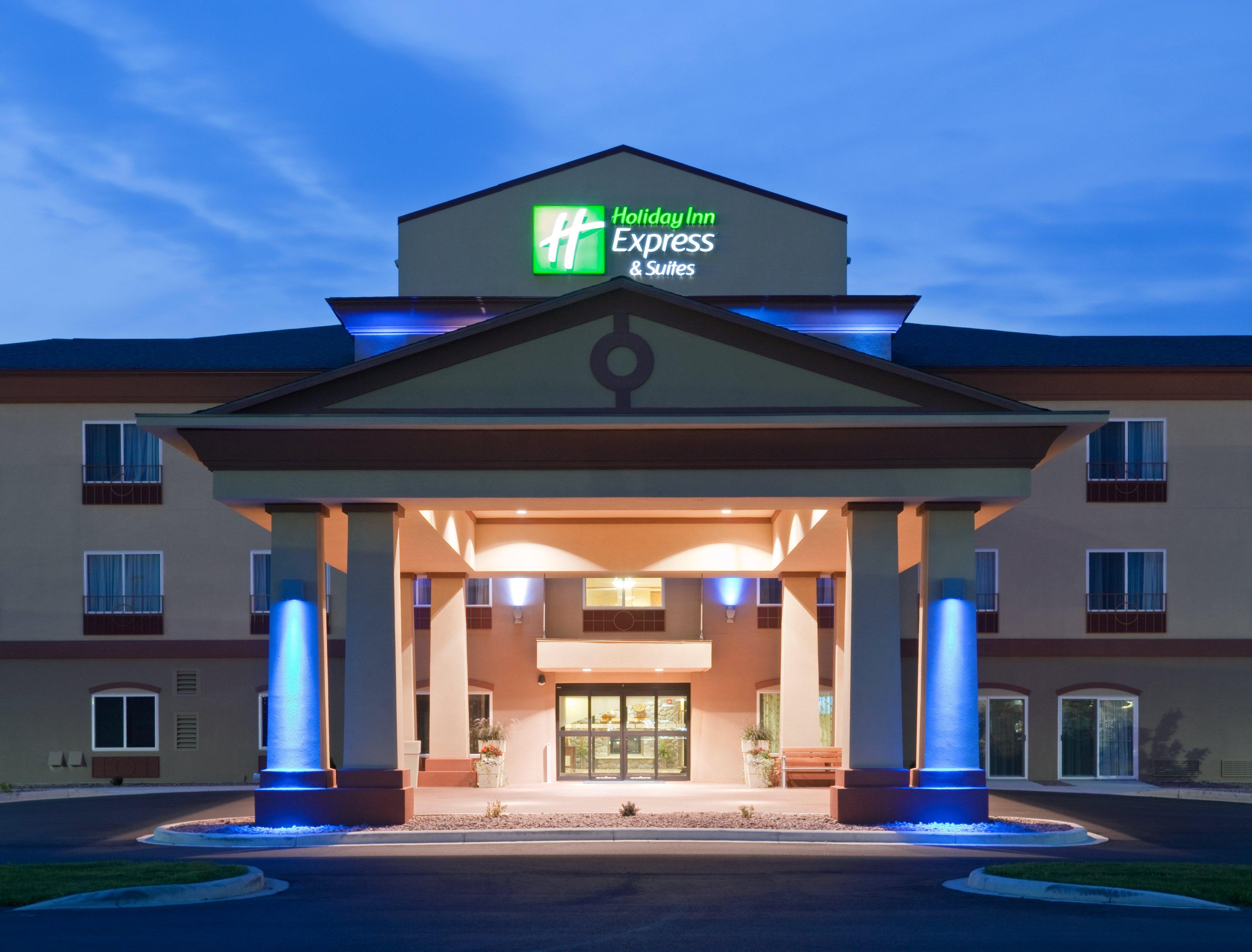 Holiday Inn Express Hotel & Suites Antigo By Ihg Extérieur photo