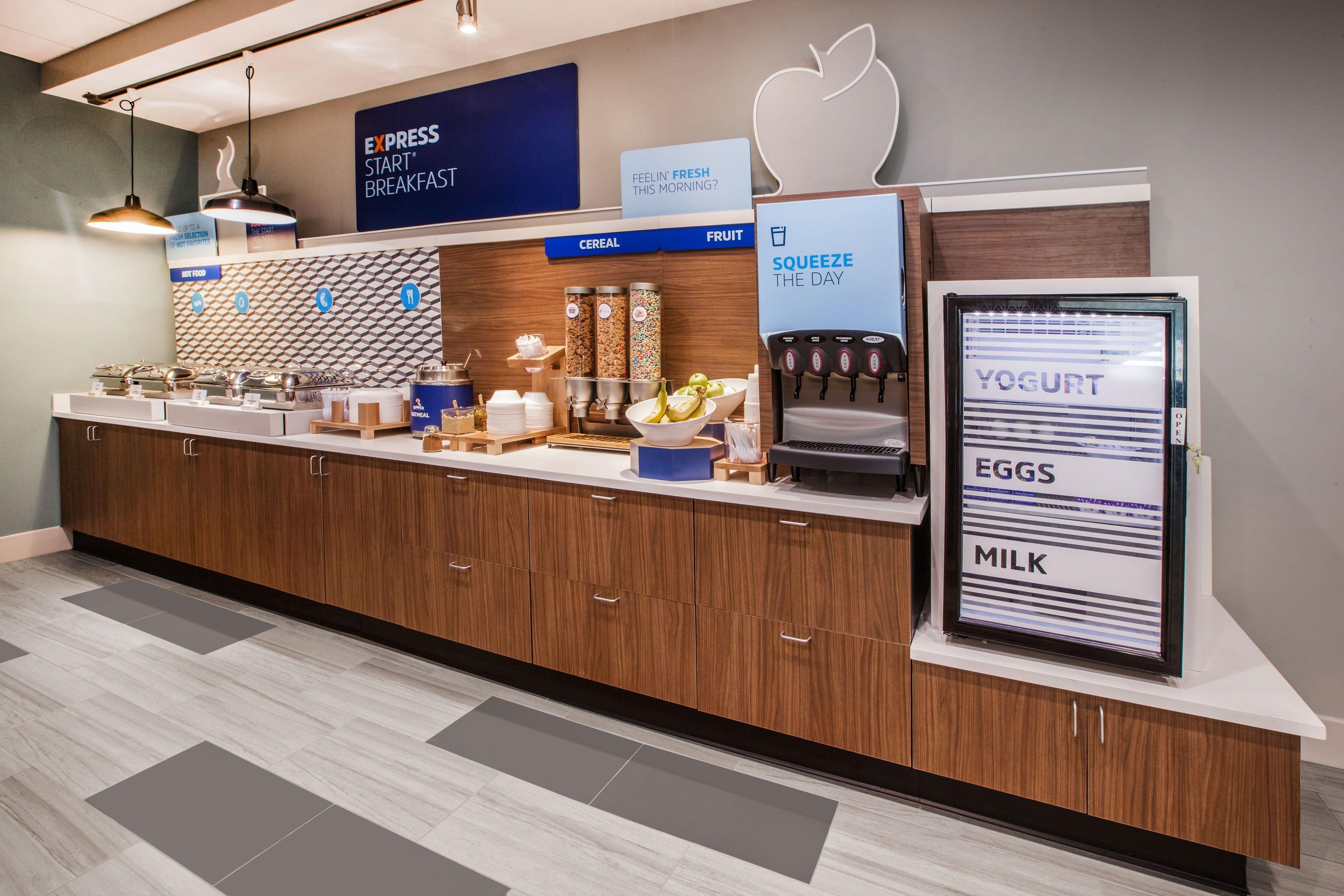 Holiday Inn Express Hotel & Suites Antigo By Ihg Extérieur photo