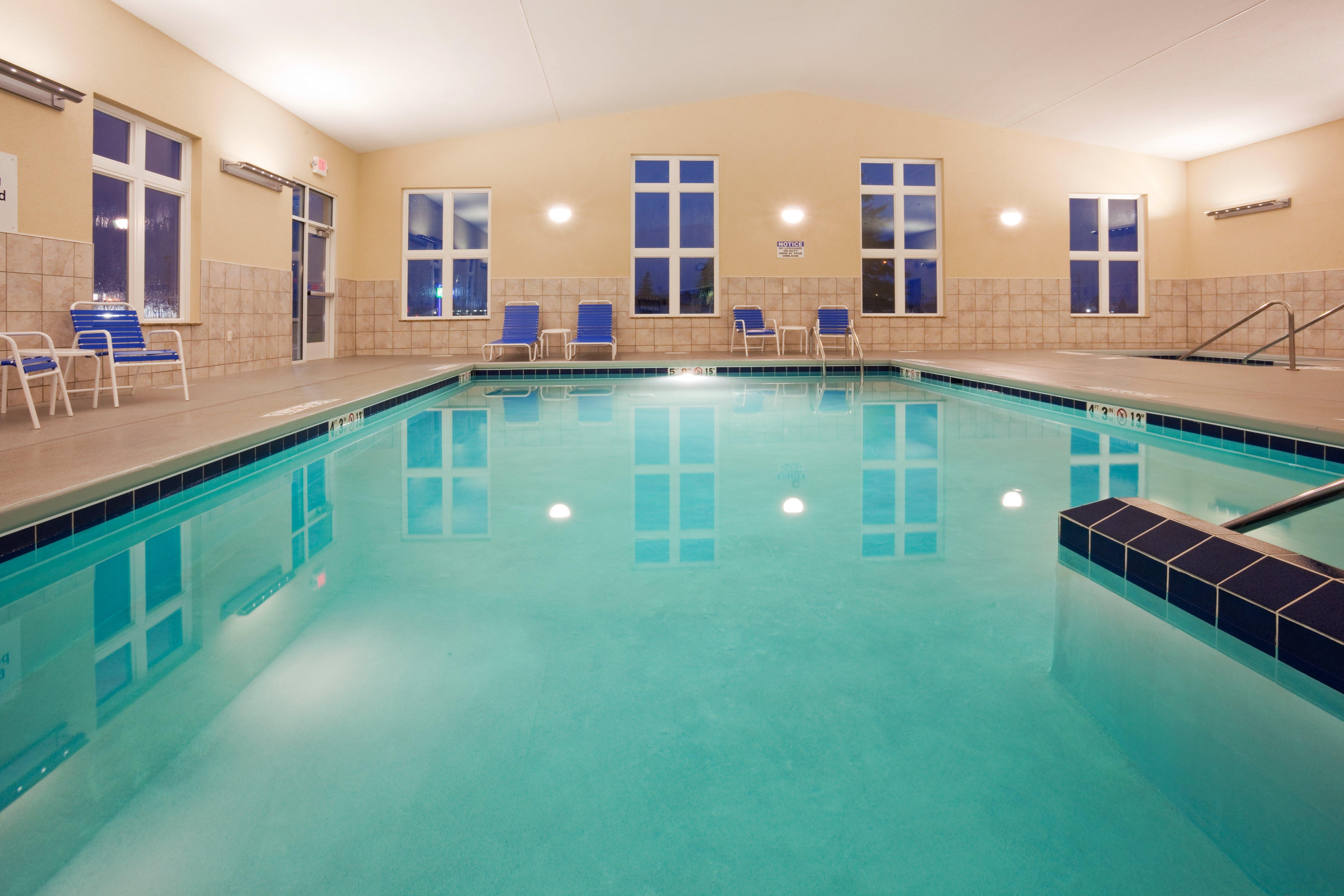 Holiday Inn Express Hotel & Suites Antigo By Ihg Extérieur photo