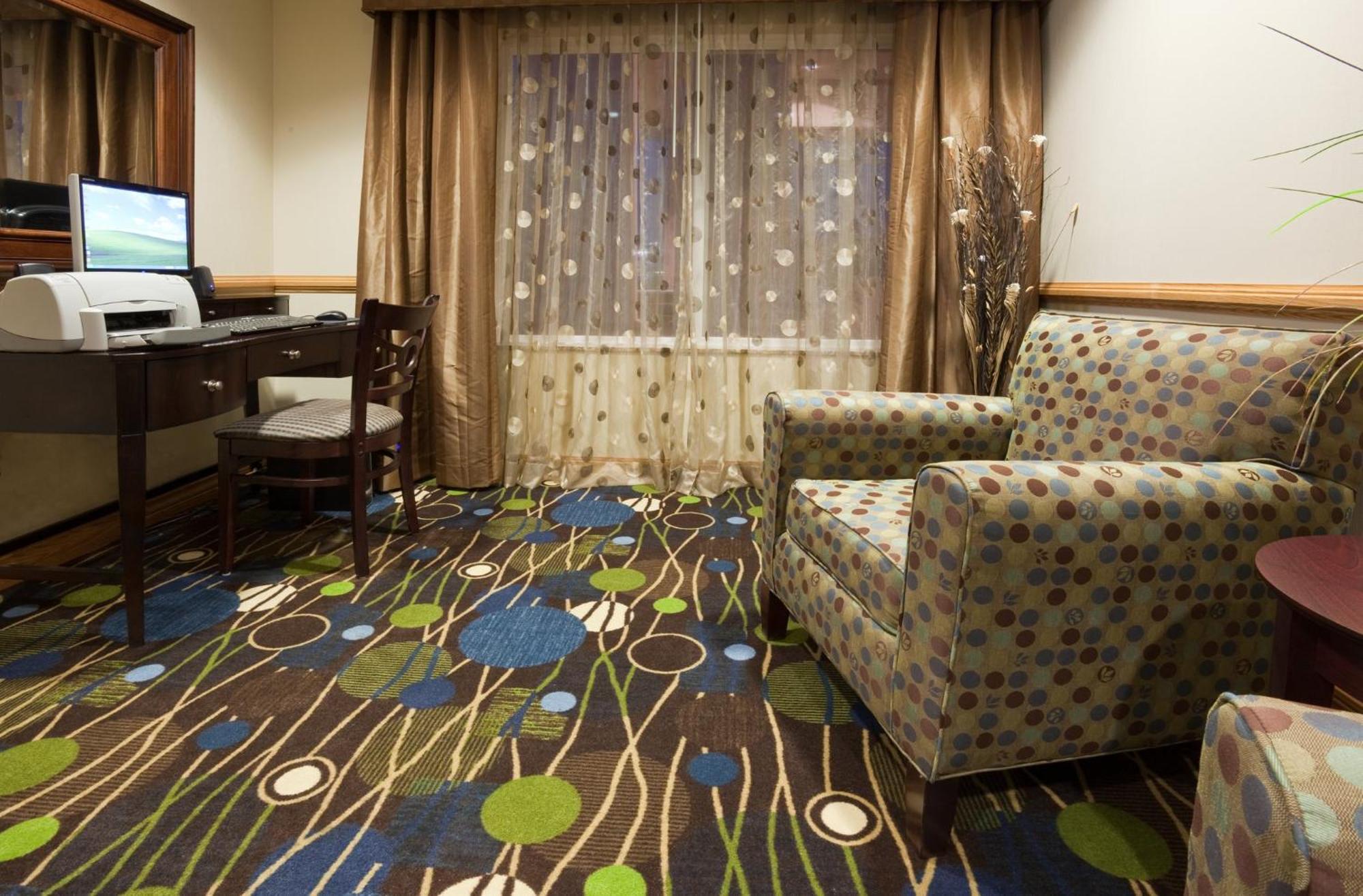 Holiday Inn Express Hotel & Suites Antigo By Ihg Extérieur photo