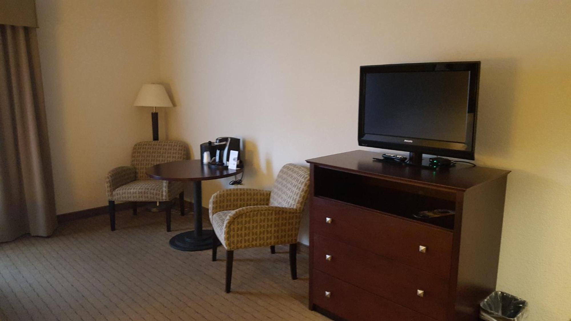 Holiday Inn Express Hotel & Suites Antigo By Ihg Extérieur photo