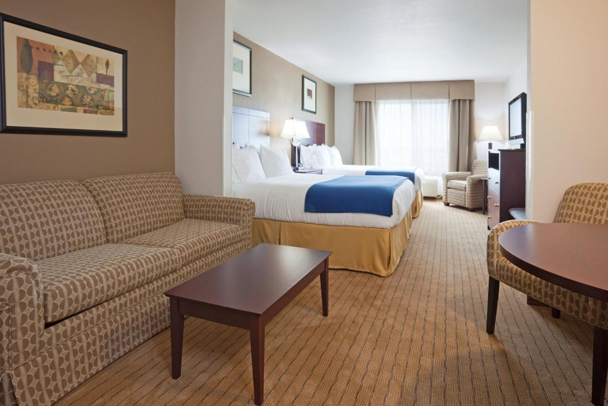Holiday Inn Express Hotel & Suites Antigo By Ihg Extérieur photo